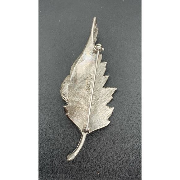 Vintage Coro Silver Tone Curled Leaf Textured Brooch Pin - Picture 3 of 5